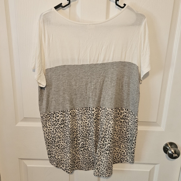 Colorblock Leopard Tunic - Picture 2 of 5